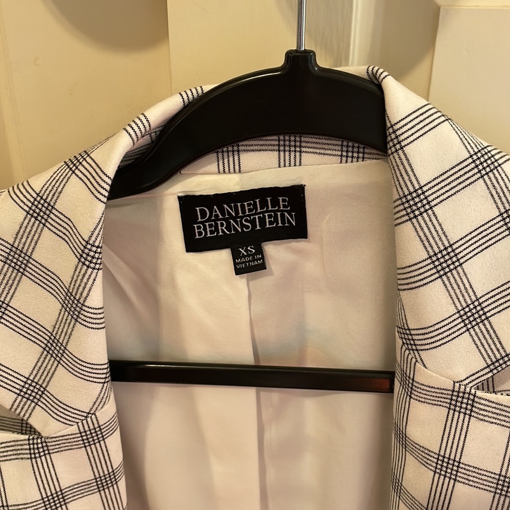 Danielle Bernstein Weworewhat Checkered Crop Blaz… - image 3